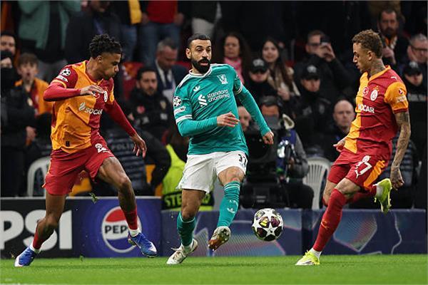 ليفربول يسقط أمام جالاتا سراي في ذهاب ثمن نهائي دوري الأبطال
