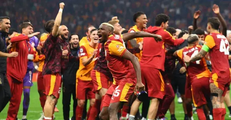 رئيس غلطة سراي يحفز لاعبيه بمكافآت مالية كبيرة قبل لقاء ليفربول