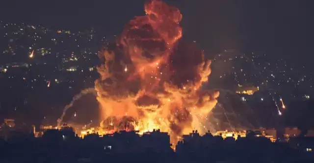 إيران تحذر من استهداف "خارك" وتقصف البحرين وإسرائيل تهاجم حزب الله