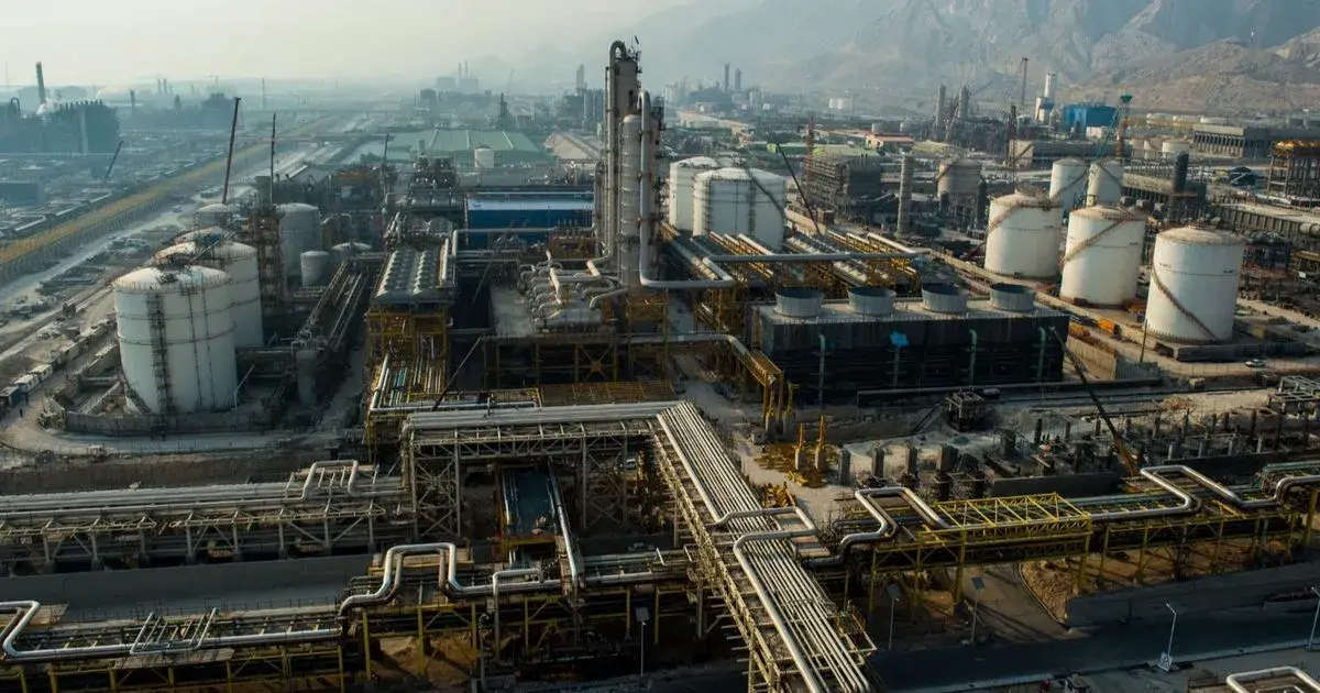 قصف على منشآت للطاقة في أصفهان وخرمشهر الايرانية