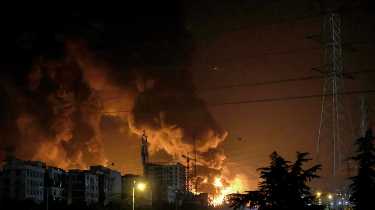 الجيش الإسرائيلي يعلن أكمل هجماته على البنى العسكرية والنووية في إيران