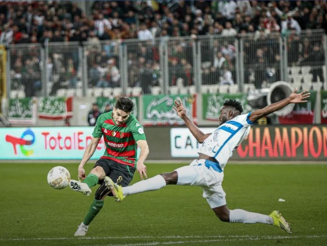 مولودية الجزائر فوزًا مهمًا على حساب الهلال السوداني 2-1 بدور المجموعات بدوري أبطال أفريقي