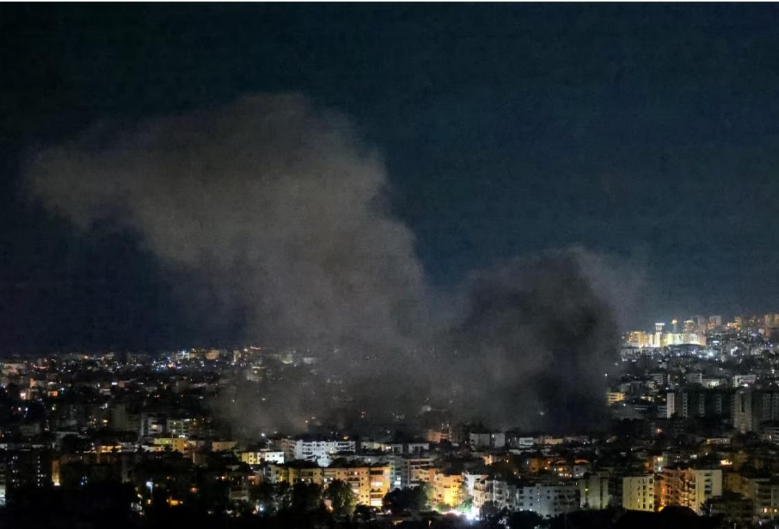 الجيش الإسرائيلي يعلن شن غارات على أهداف تابعة لـ"حزب الله" في مختلف أنحاء لبنان