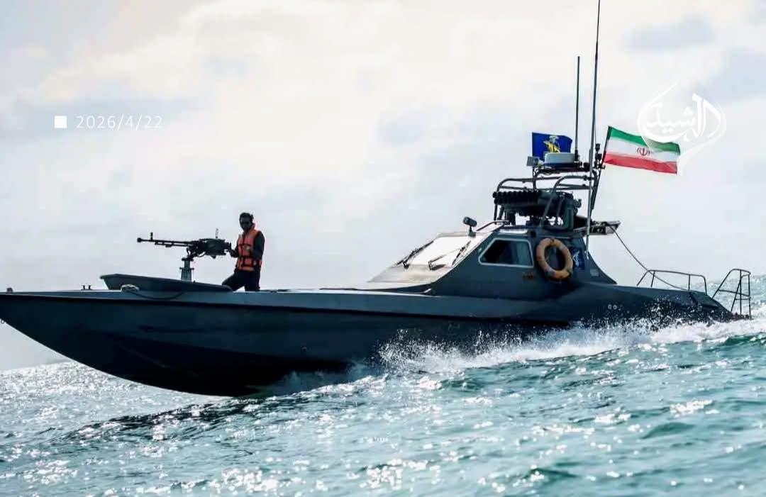 الحرس الثوري يحتجز سفينتين في هرمز ويقتادهما إلى الساحل الإيراني