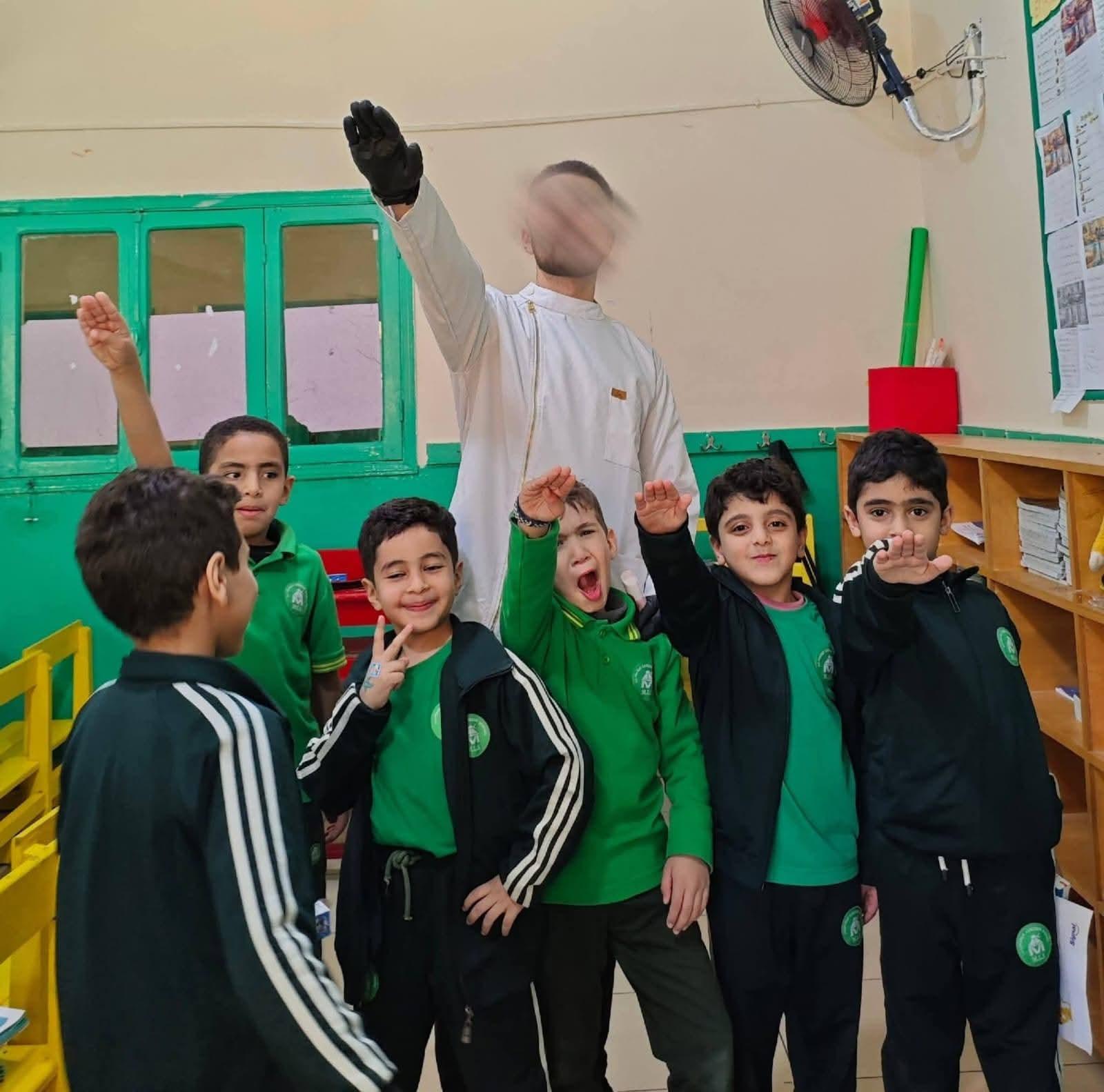 216b6ac2-15aa-4fa8-bd5c-280716f14477