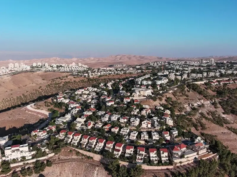 الكابينت الإسرائيلي يصادق سراً على إقامة 34 من مستوطنات جديدة في الضفة الغربية