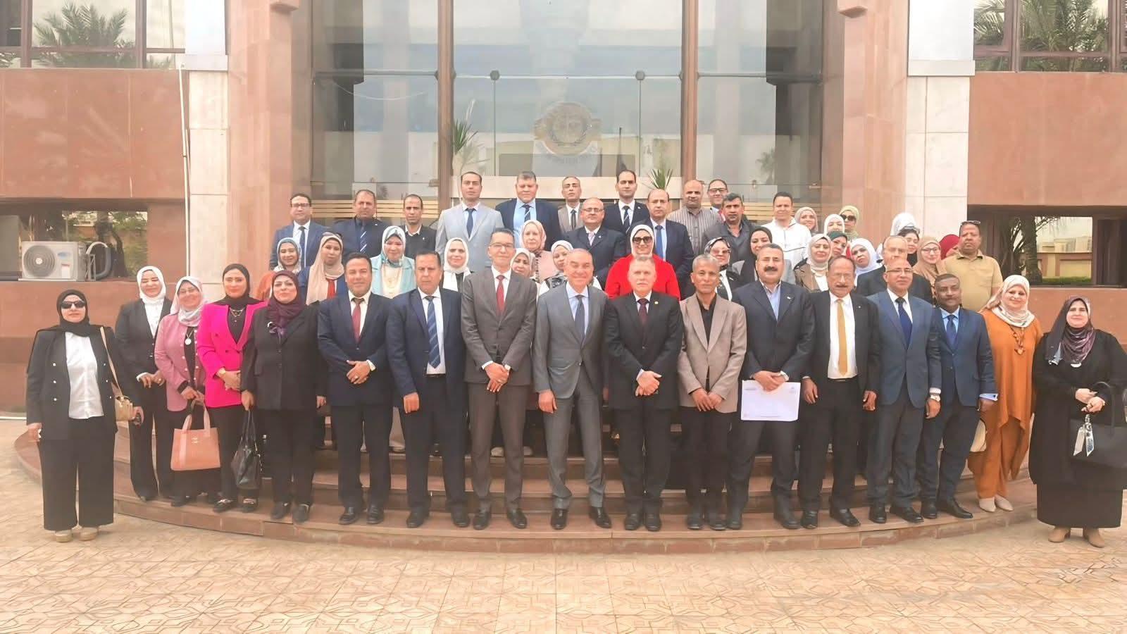 السفير علاء يوسف يلتقي قيادات قطاع الإعلام الداخلى