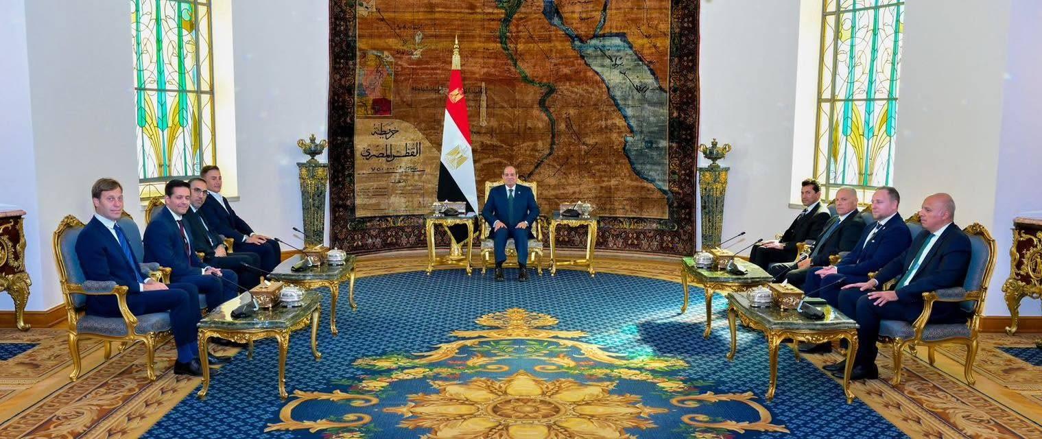 الرئيس السيسى استقبل اليوم وفد فيفا أثناء الجولة الترويجية لكأس العالم