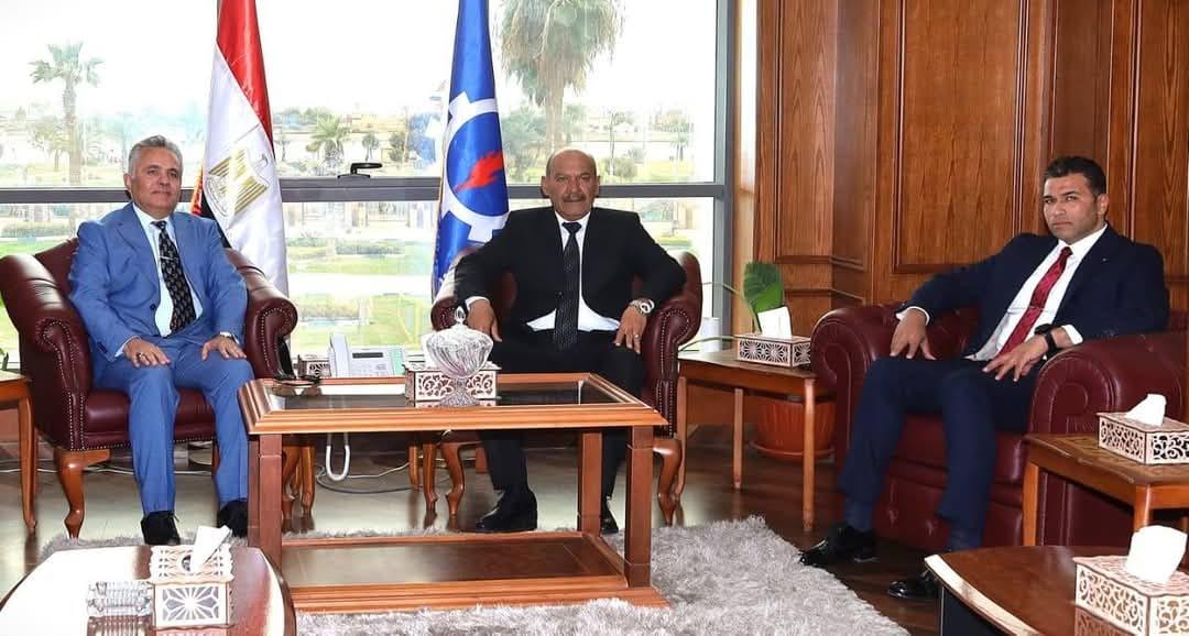 هانى رشاد يستقبل رئيس جامعة السويس