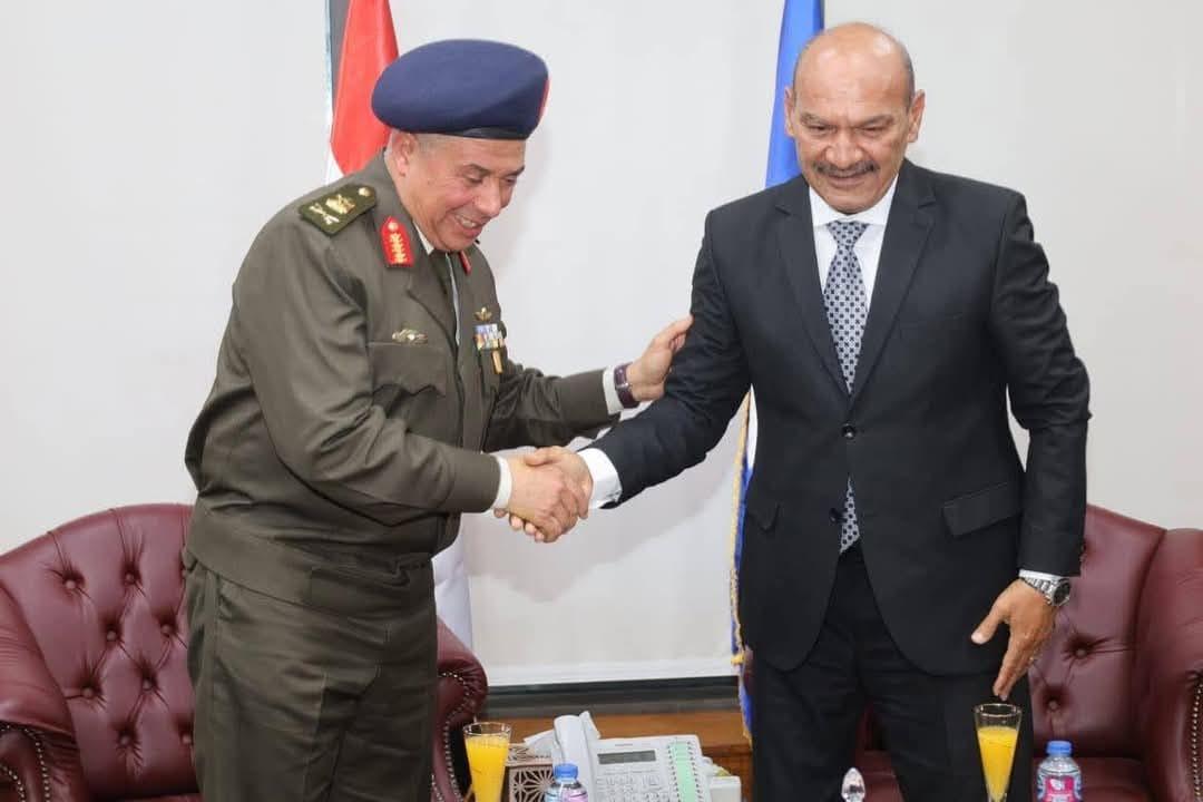 محافظ السويس يستقبل قائد الجيش الثالث الميداني