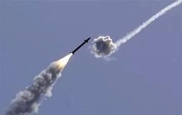 هجوم صاروخي على مركز خدمات الأسطول الخامس الأمريكي بالبحرين