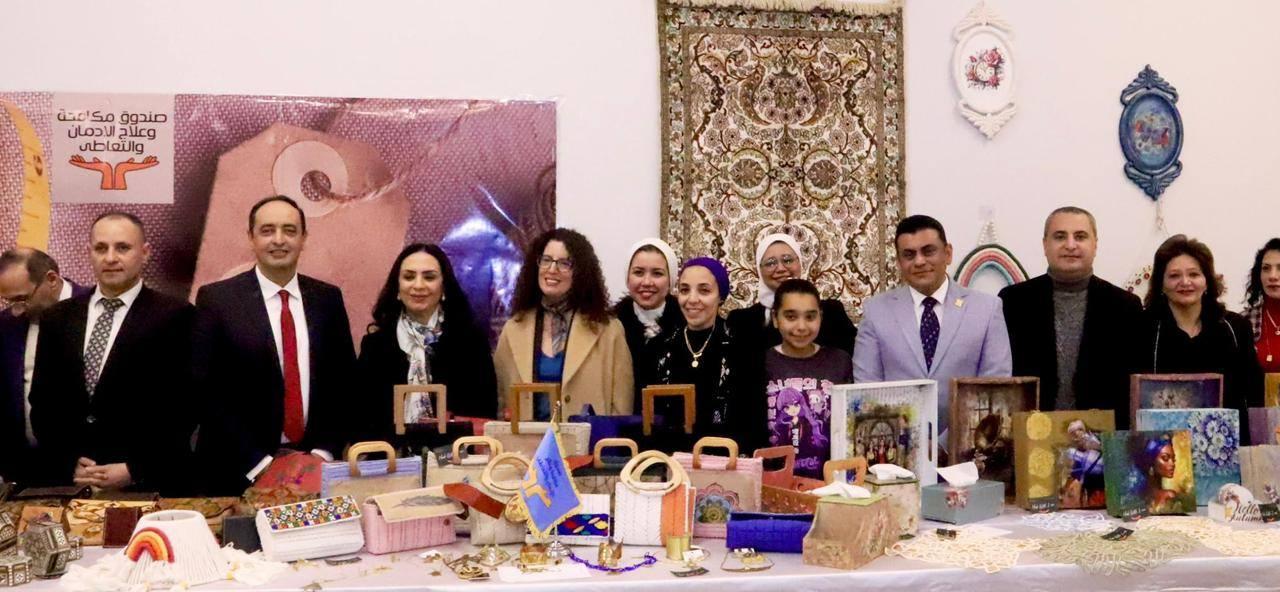 مايا مرسي تتفقد معرض منتجات المتعافيات من الإدمان بالتعاون مع مؤسسة "حياة كريمة" وتوجه بمشاركتهم في معارض وزارة التضامن للترويج للمنتجات