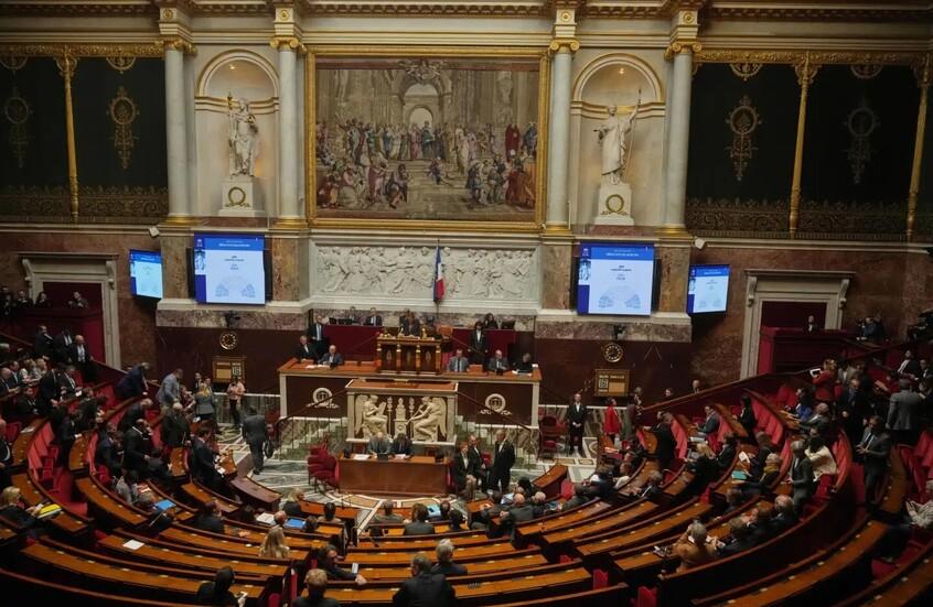 الجمعية الوطنية العامة في فرنسا تقر بشكل نهائي ميزانية الضمان الاجتماعي