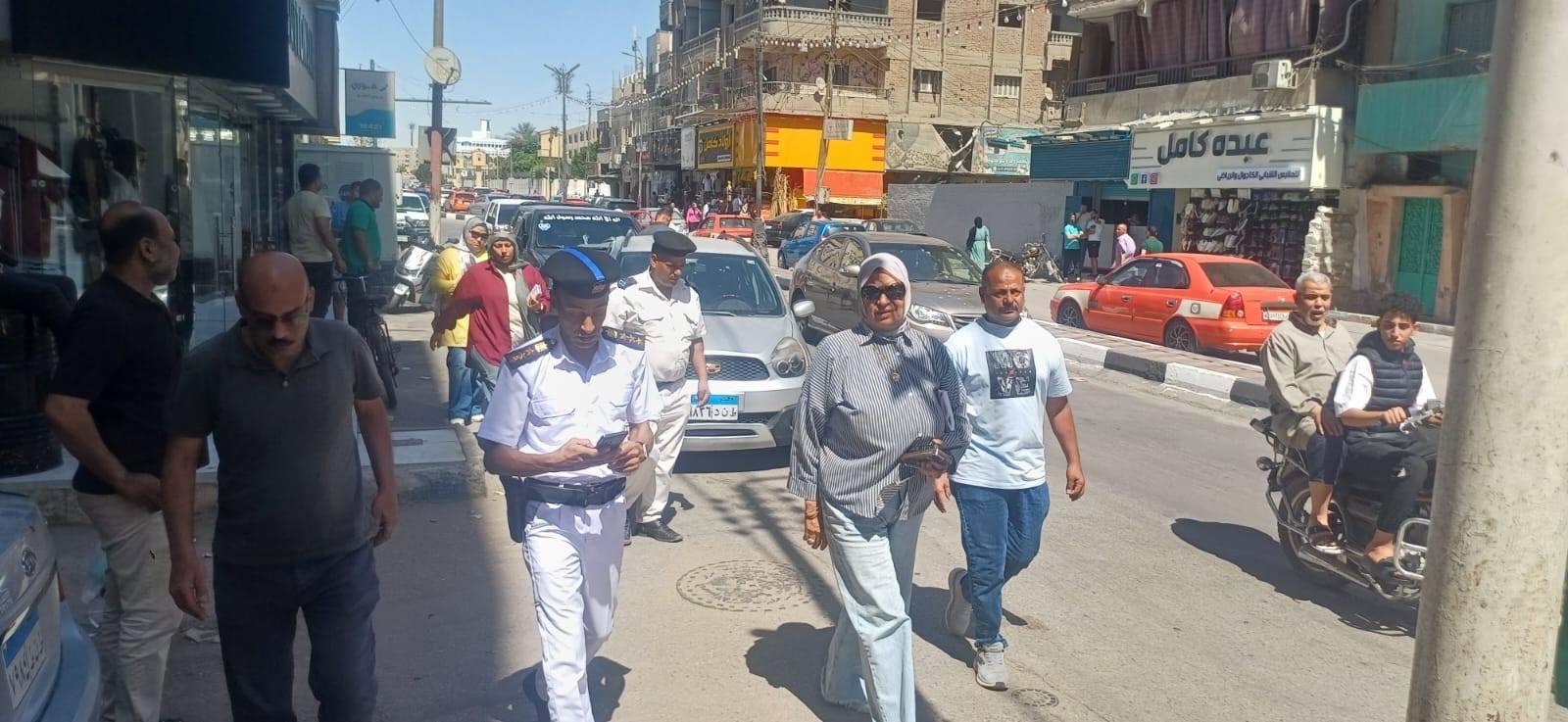 تنفيذ حملة لإزالة التعديات والإشغالات بحي ثان مدينة الإسماعيلية
