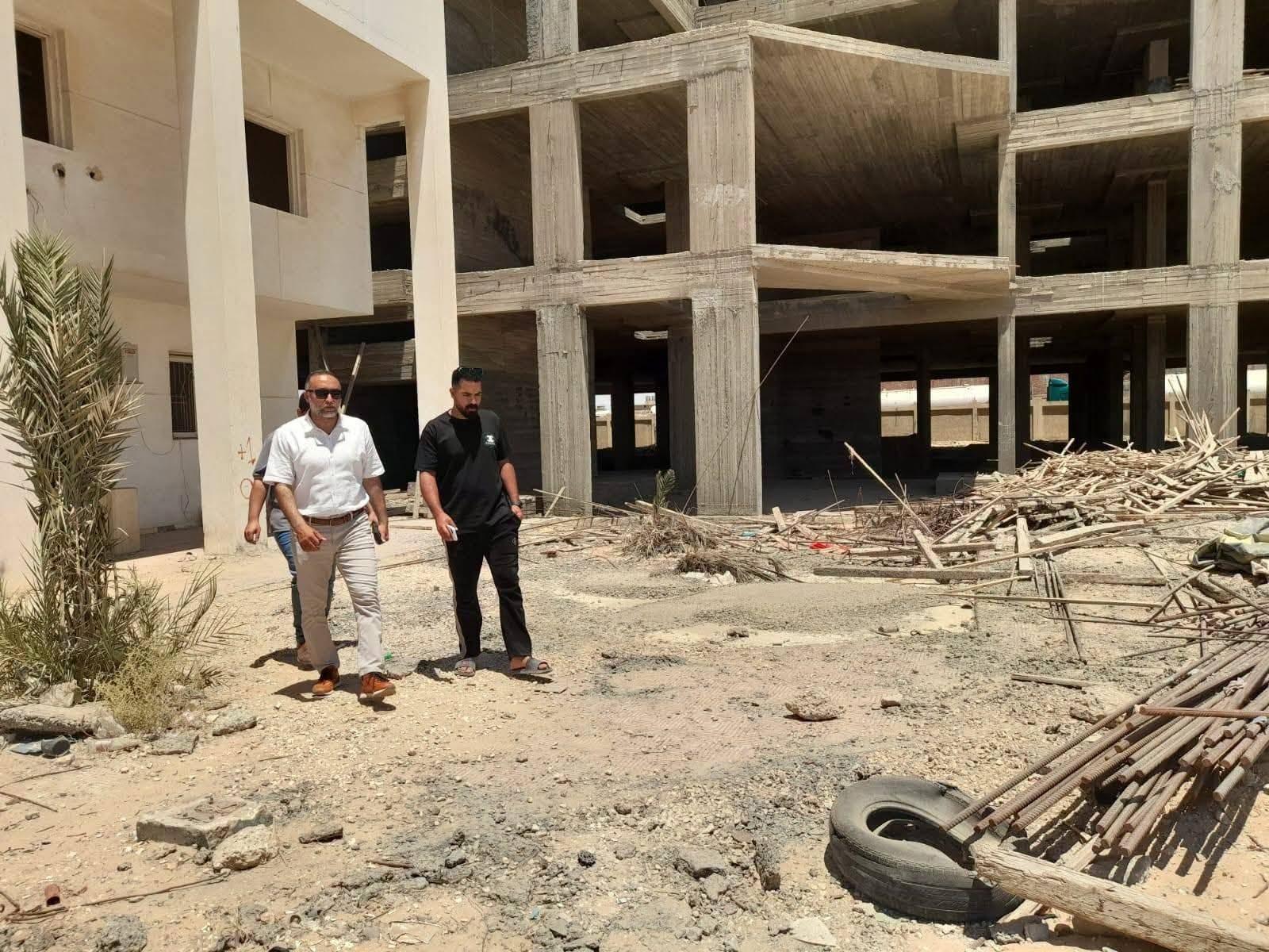 "وكيل وزارة الصحة بشمال سيناء" يتابع ميدانياً إتمام الأعمال الإنشائية للمرحلة الأولى بمستشفى طوارئ بغداد