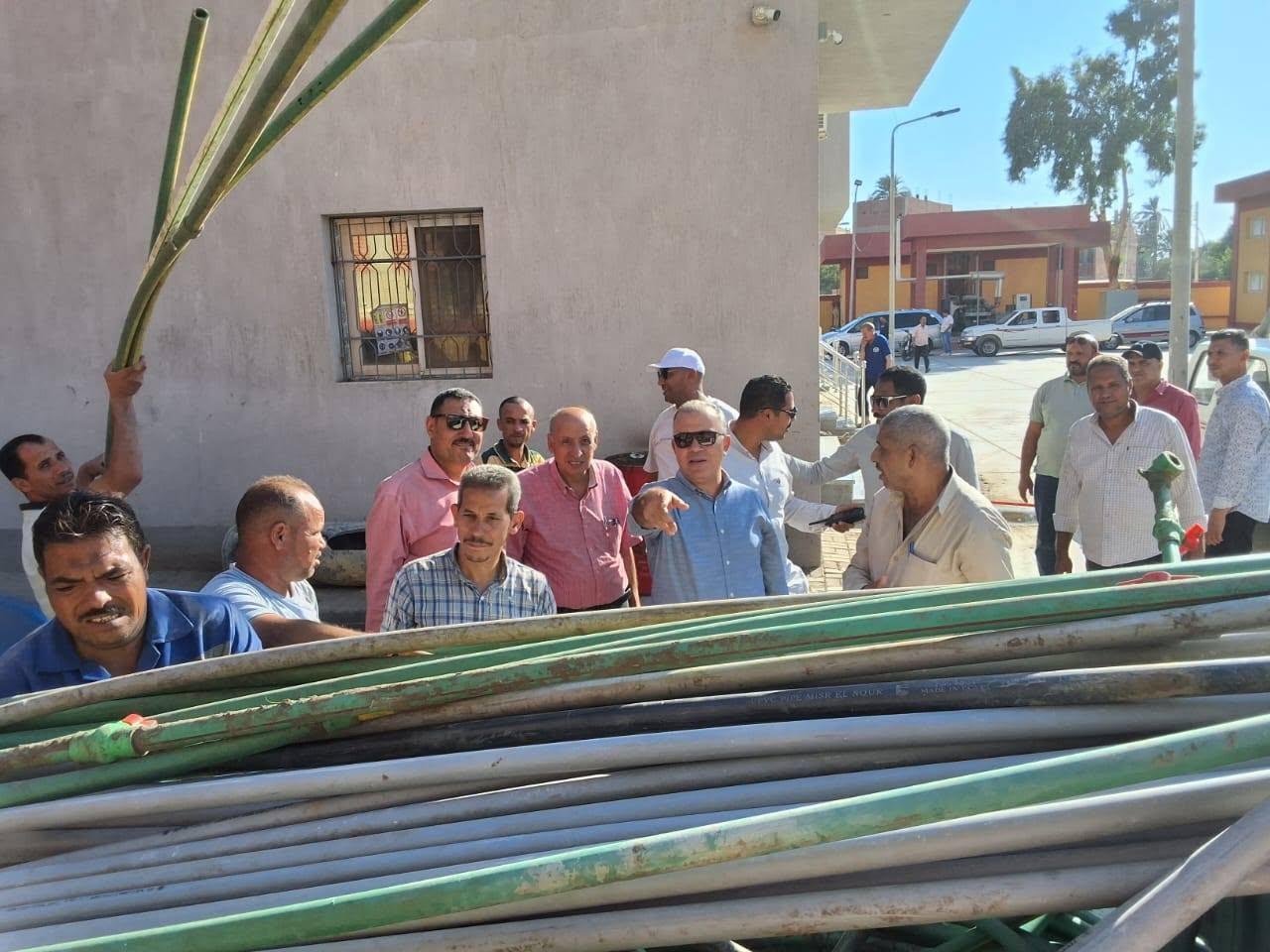 مياه الفيوم: رفع وإزالة كيلومتر طولى من المواسير المخالفة المستخدمة في ري الأراضي الزراعية بأبشواي وأبوكساه