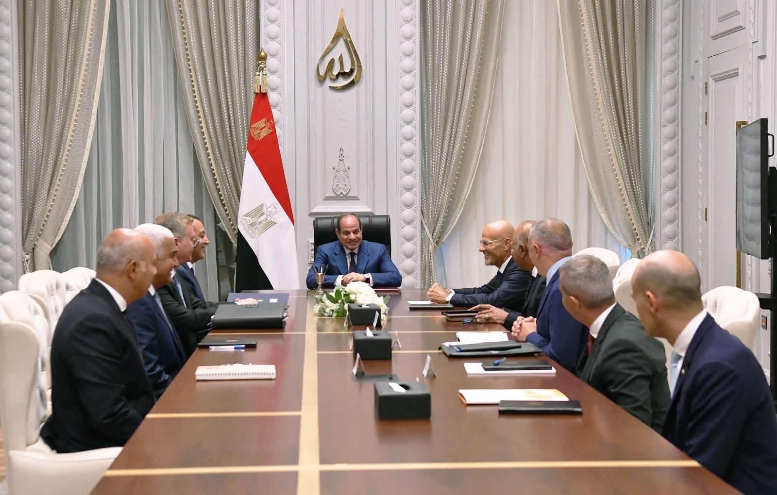 .السيسي يستقبل بمدينة العلمين اليوم، السيد "كلاوديو ديسكالزي"، الرئيس التنفيذي لشركة "إيني" الإيطالية