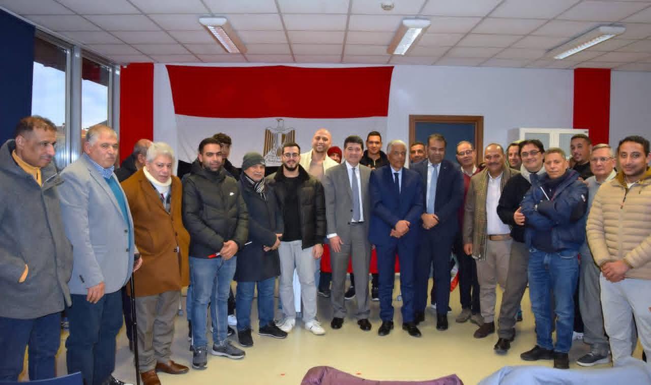 القنصل العام المصرى يلتقى مع الجالية المصرية فى مدينة تورينو الإيطالية