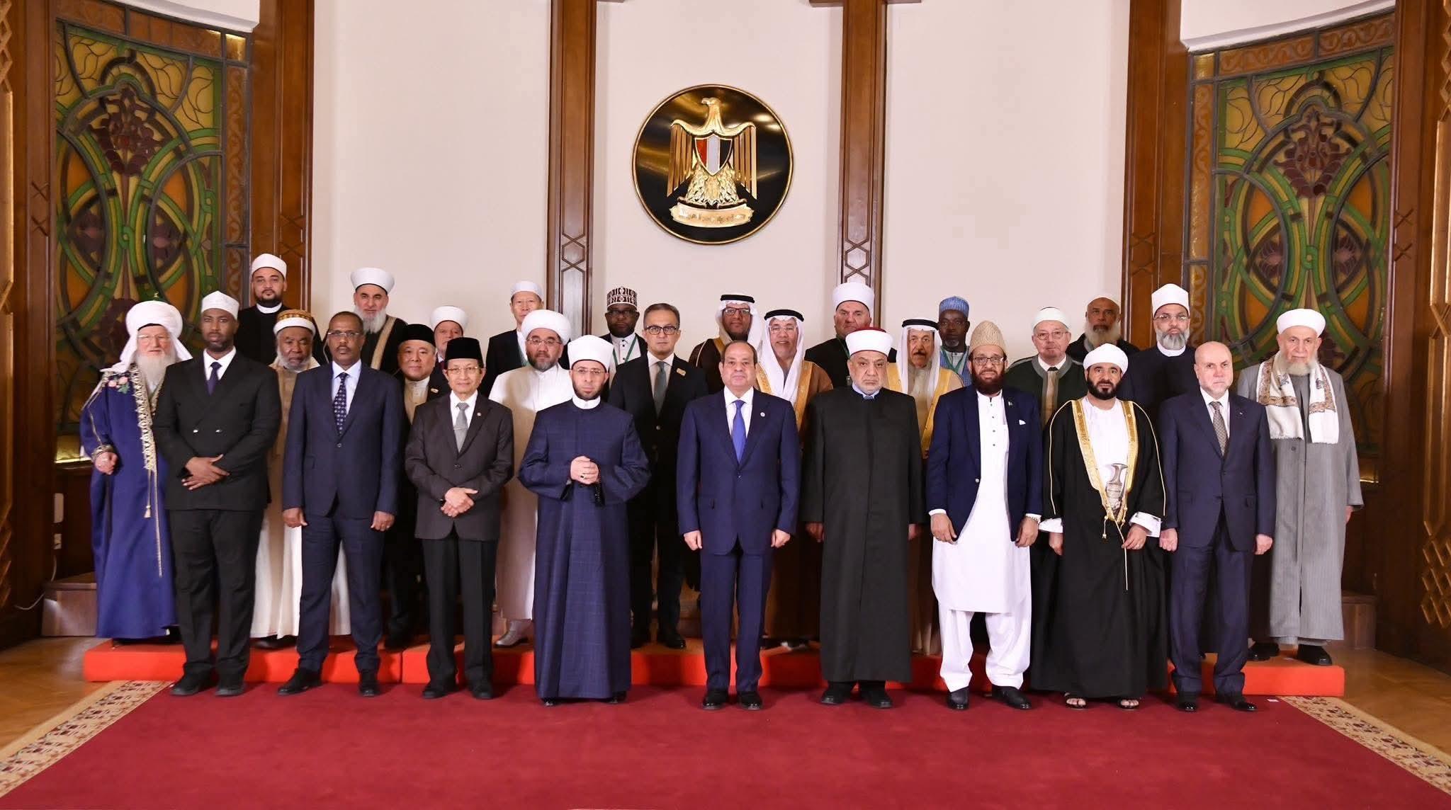 عبد الفتاح السيسى يستقبل رؤساء المجالس والهيئات الاسلامية