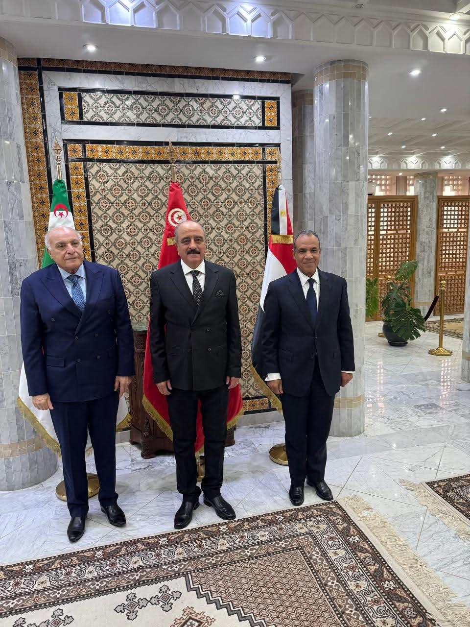 وزير الخارجية يجري مشاورات في تونس مع نظيريه التونسي والجزائري والمبعوثة الأممية حول مسار التسوية في ليبيا