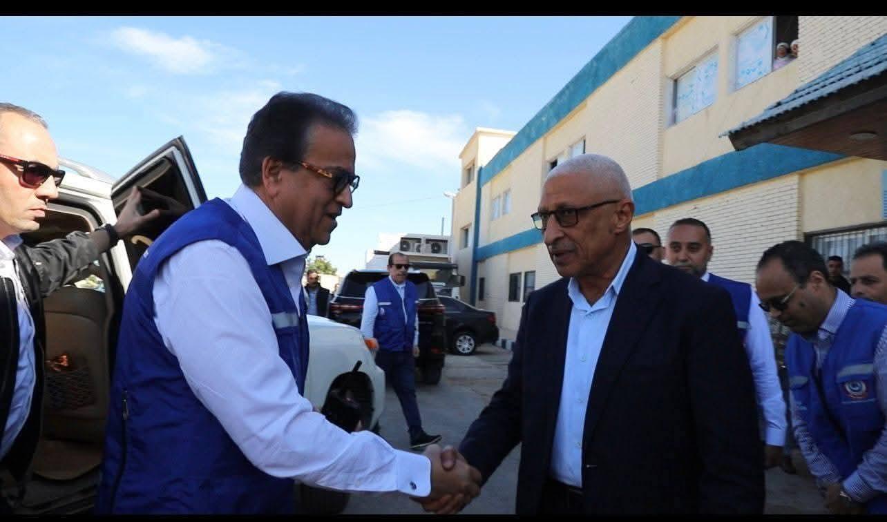 محافظ شمال سيناء ونائب رئيس الوزراء ووزير الصحة يتفقدان مستشفى الشيخ زويد المركزي.