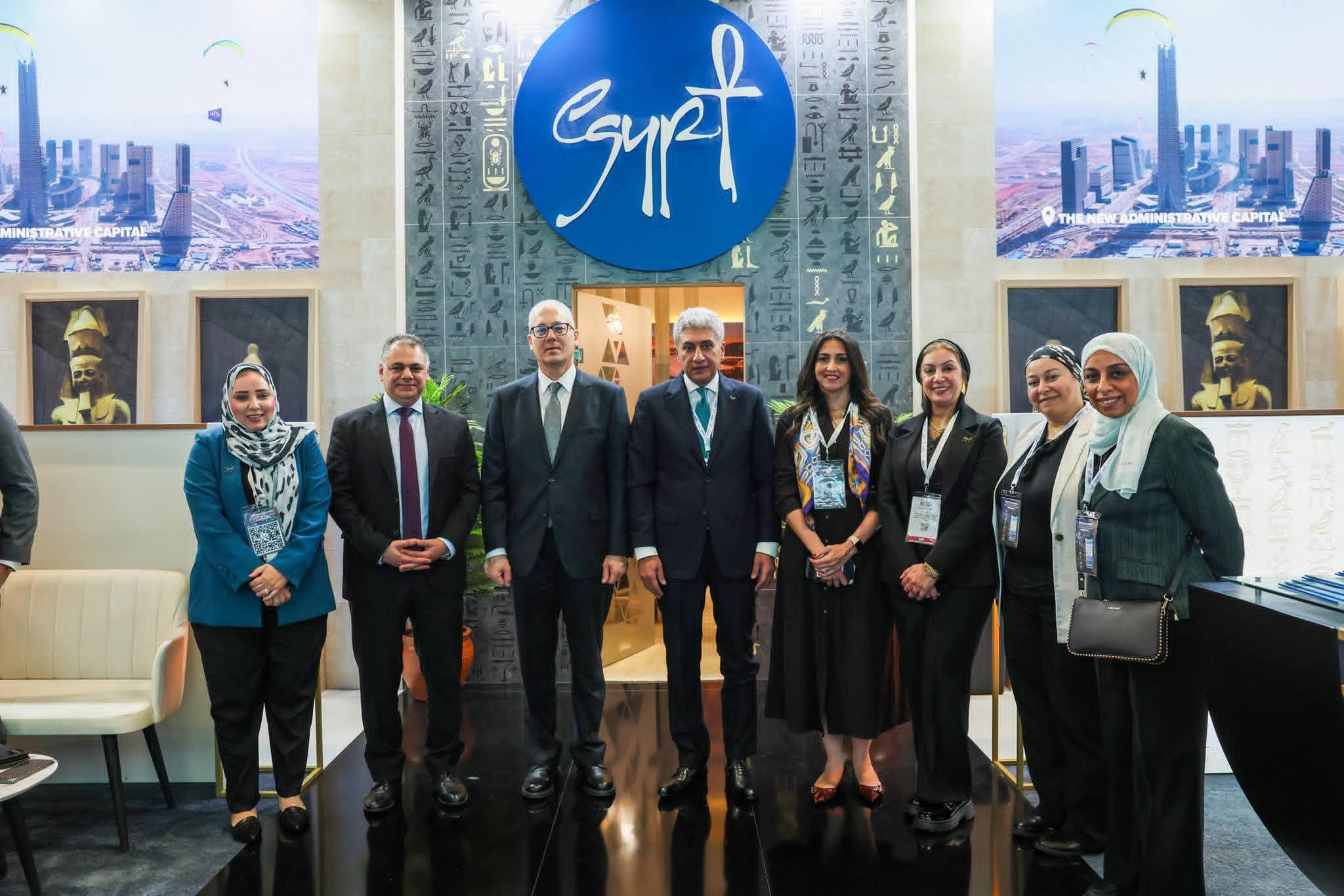 وزير السياحة والآثار يفتتح الجناح المصري المُشارك في المعرض السياحي الدولي 2026 EMITT بمدينة إسطنبول بتركيا