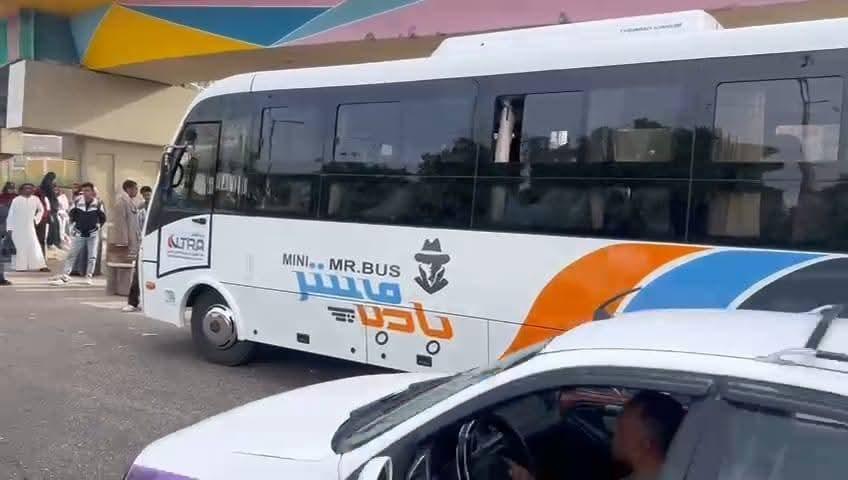 محافظ قنا يتابع أعمال تشغيل الأتوبيسات الجديدة لتخفيف التكدس بين الركاب