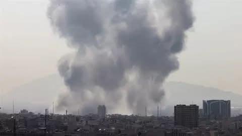 غارات أمريكية إسرائيلية تستهدف مواقع الحرس الثوري الإيراني في كرج