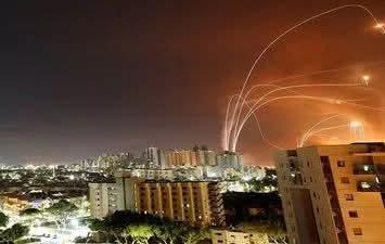 الجيش الإيراني يعلن استهداف منشآت النفط في حيفا بطائرات مسيّرة