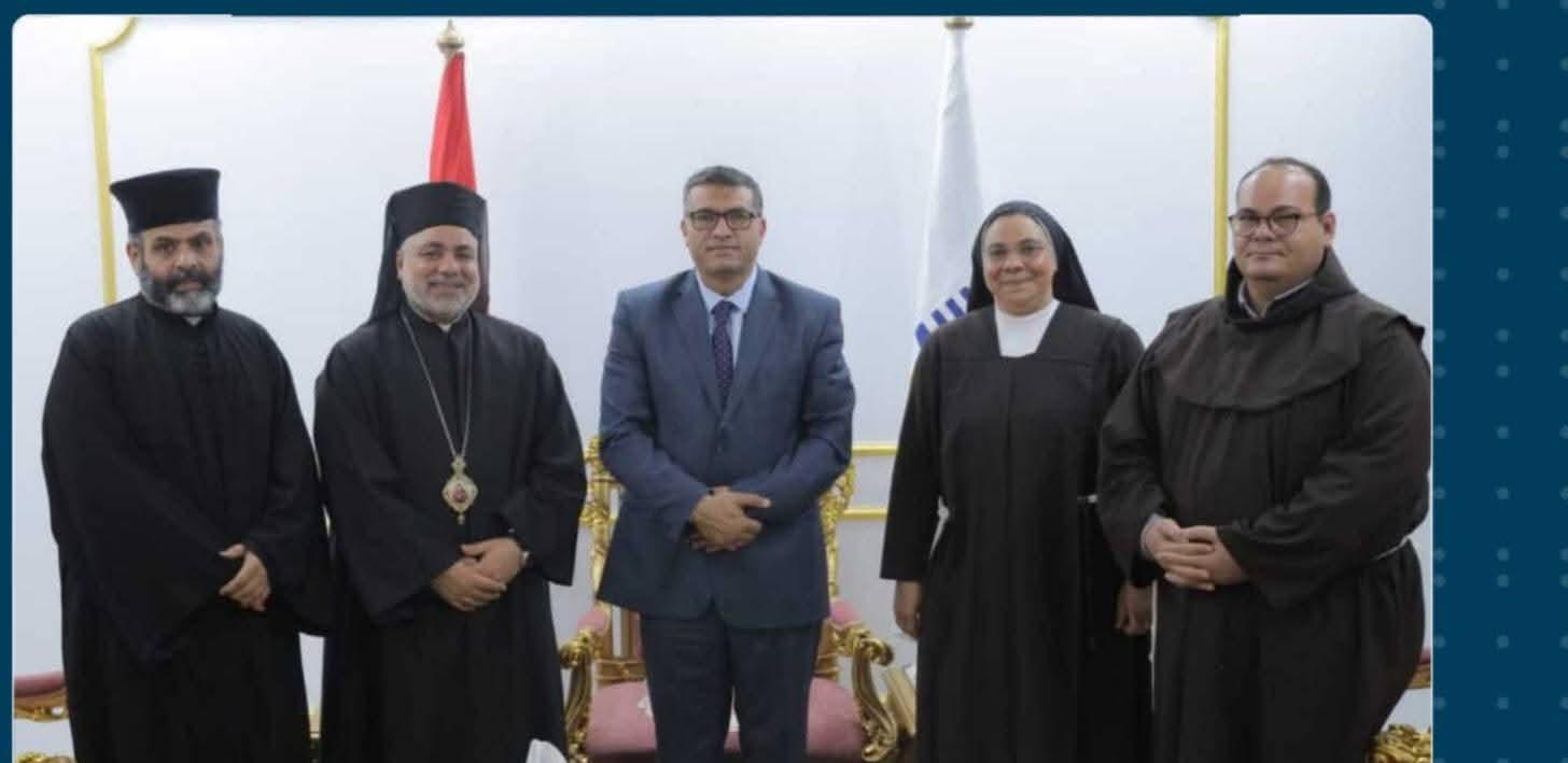 محافظ قنا يستقبل مطران "طيبة" لتهنئة بعيد الفطر المبارك وتوليه مهام منصبه