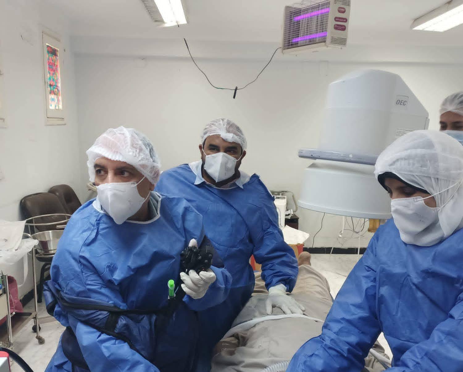فريق طبي بحميات قنا ينقذ مريض من انسداد حاد بالقنوات المرارية
