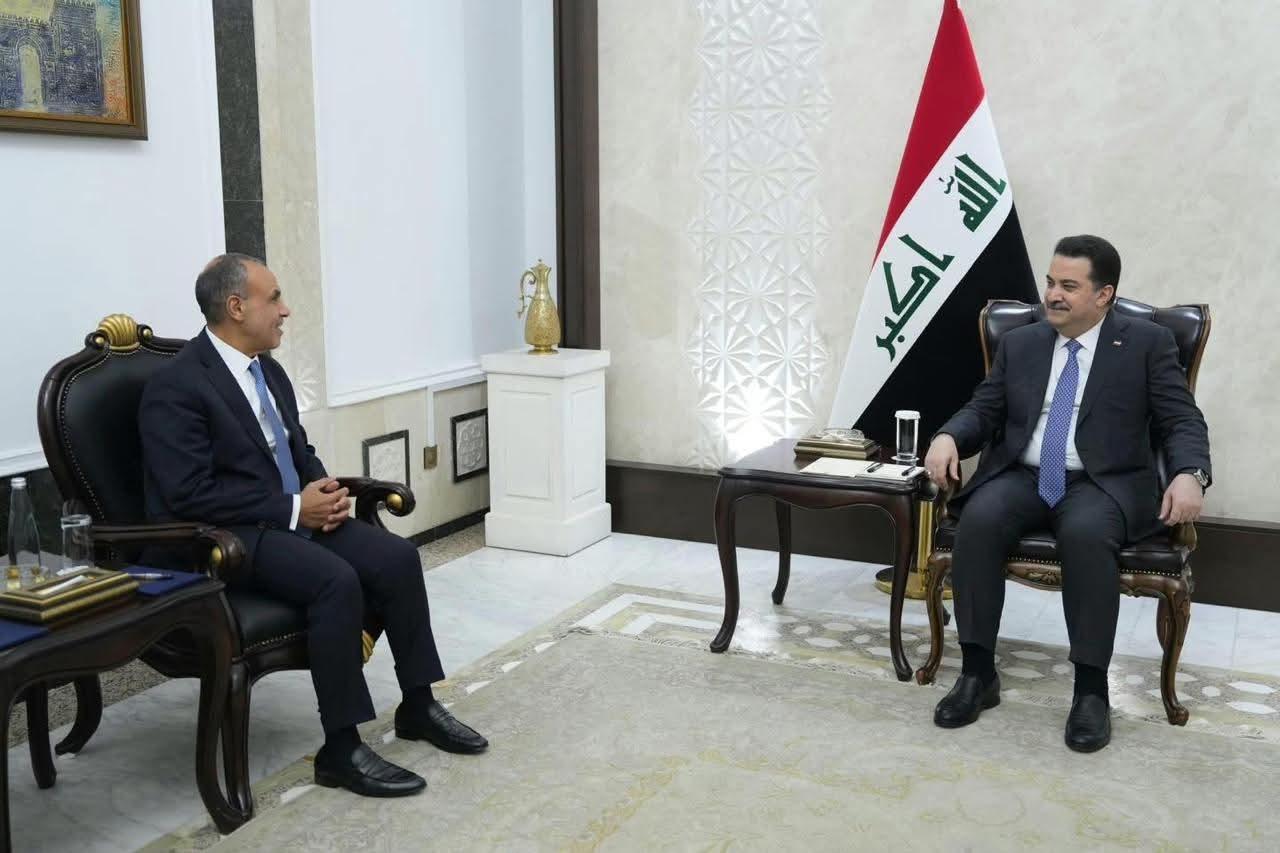 وزير الخارجية يلتقى مع رئيس وزراء جمهورية العراق الشقيقة