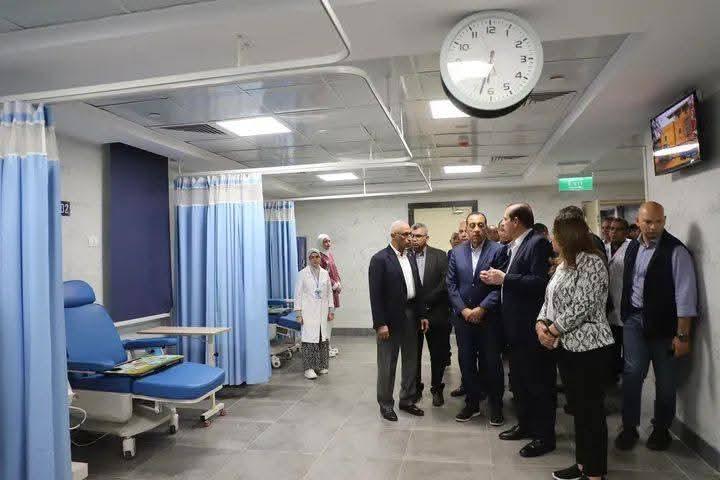 رئيس الوزراء يتفقد مبنى الغسيل الكلوي بمستشفى العريش العام.