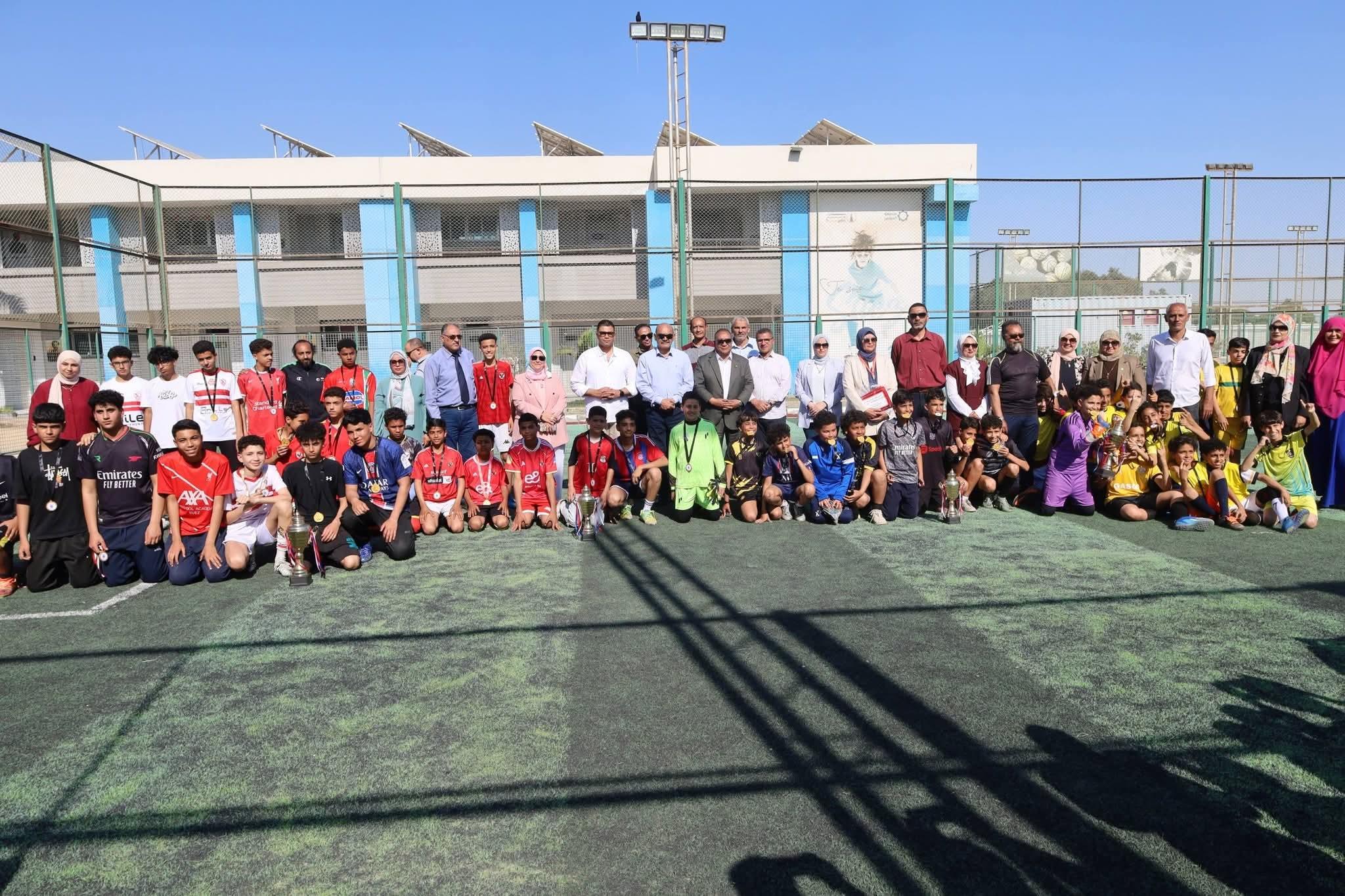 محافظ السويس يشهد ختام مبادرة “نجوم الملاعب .. في كل مدرسة بطل " لدعم المواهب الرياضية