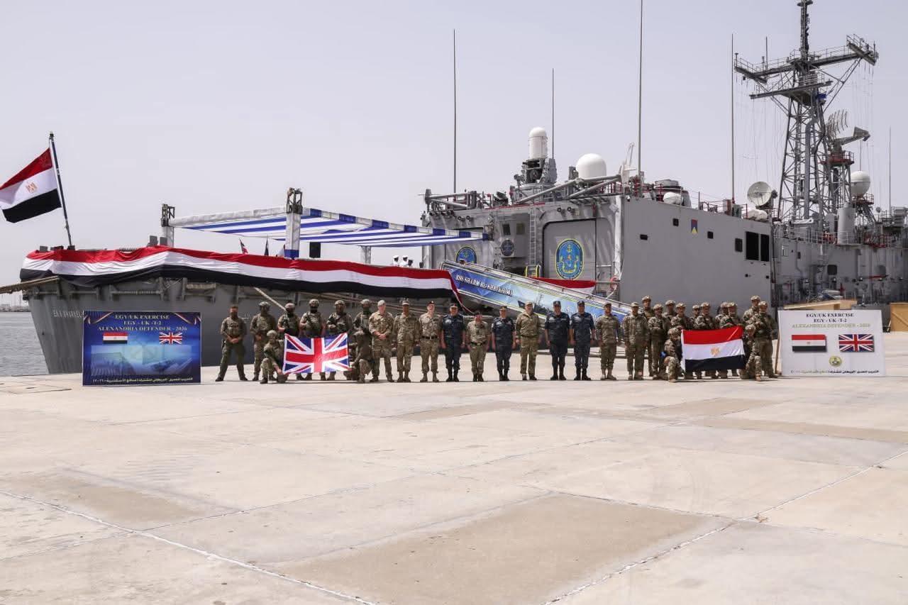 المتحدث العسكرى : القوات البحرية المصرية والبريطانية تنفذان التدريب البحري المشترك ( مدافع الإسكندرية ) بقاعدة الإسكندرية البحرية