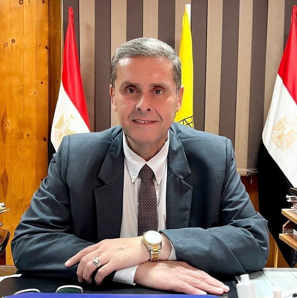 وكيل وزارة التربية والتعليم بشمال سيناء يعلن انطلاق امتحانات الشهادة الإعدادية للفصل الدراسي الثاني