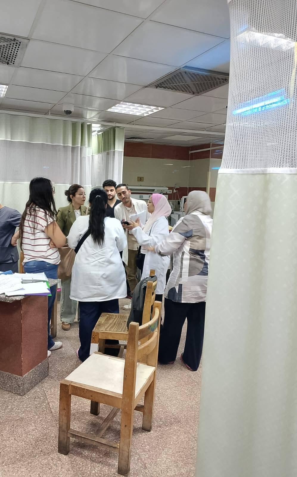 عميد طب قصر العيني جامعة القاهرة يتلقى التقرير الختامي لانتظام العمل داخل 18 مستشفى ومركزًا طبيًا خلال عطلة عيد الأضحى
