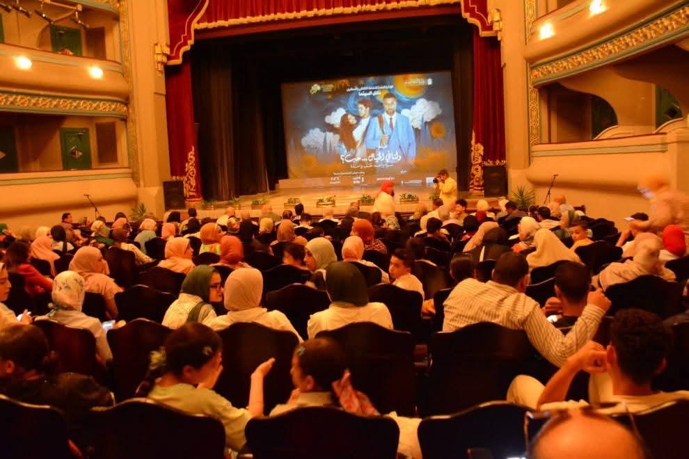 إقبال جماهيري كبير على عرض فيلم «ولنا في الخيال حب» بنادي سينما أوبرا دمنهور