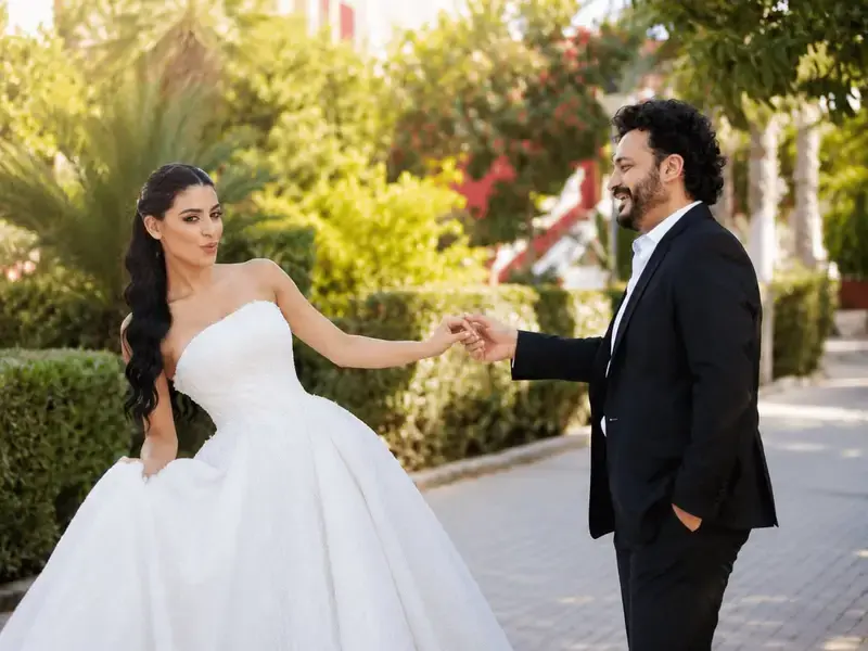 إيساف يفاجاء جمهوره ومتابعيه بنشر مجموعة من الصور من حفل زفافه
