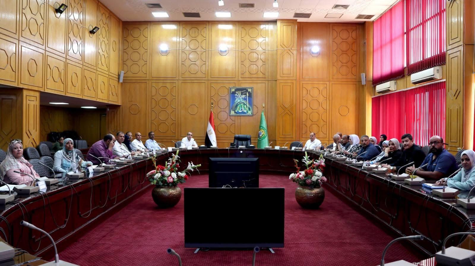 نائب محافظ الإسماعيلية يتابع الموقف التنفيذي لمنظومة التقنين على مستوى المحافظة