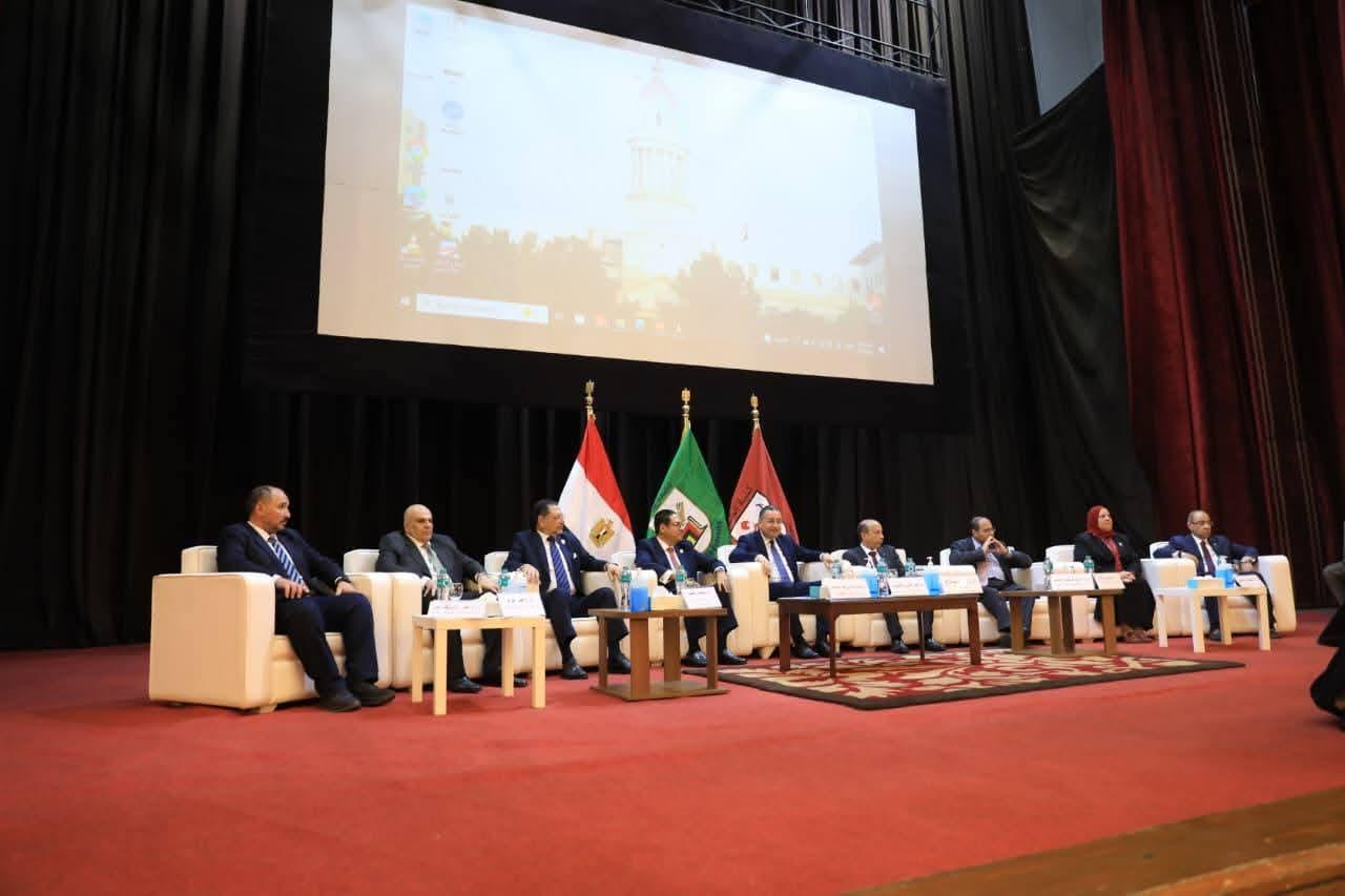 وزير التعليم العالي ورئيس جامعة القاهرة يشهدان الإعلان عن نتائج النسخة الثانية من مبادرة "قصري"