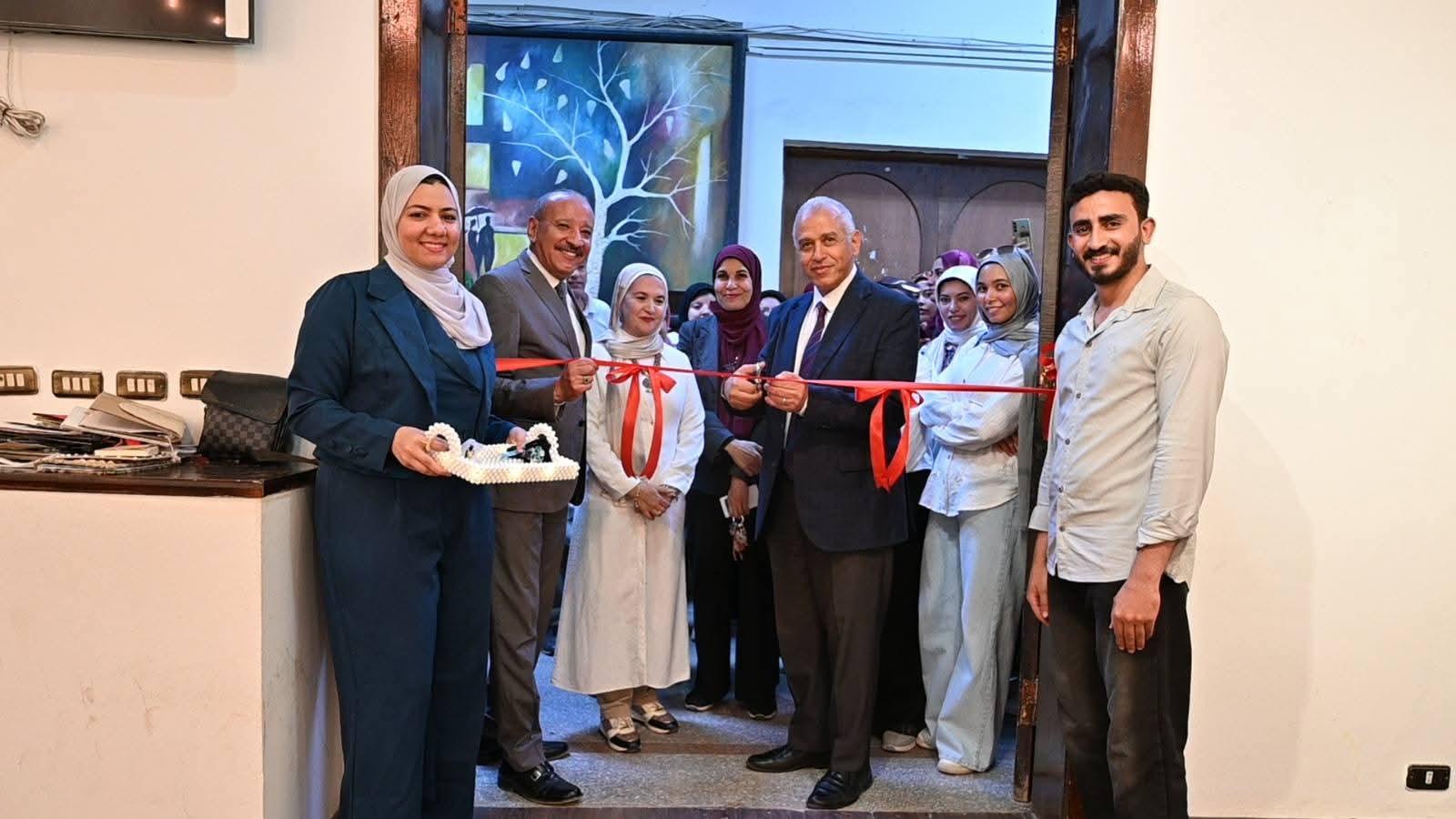 معرض لطلاب كلية التربية النوعية بجامعة الفيوم حول "المشروعات الصغيرة وتنمية المجتمع".