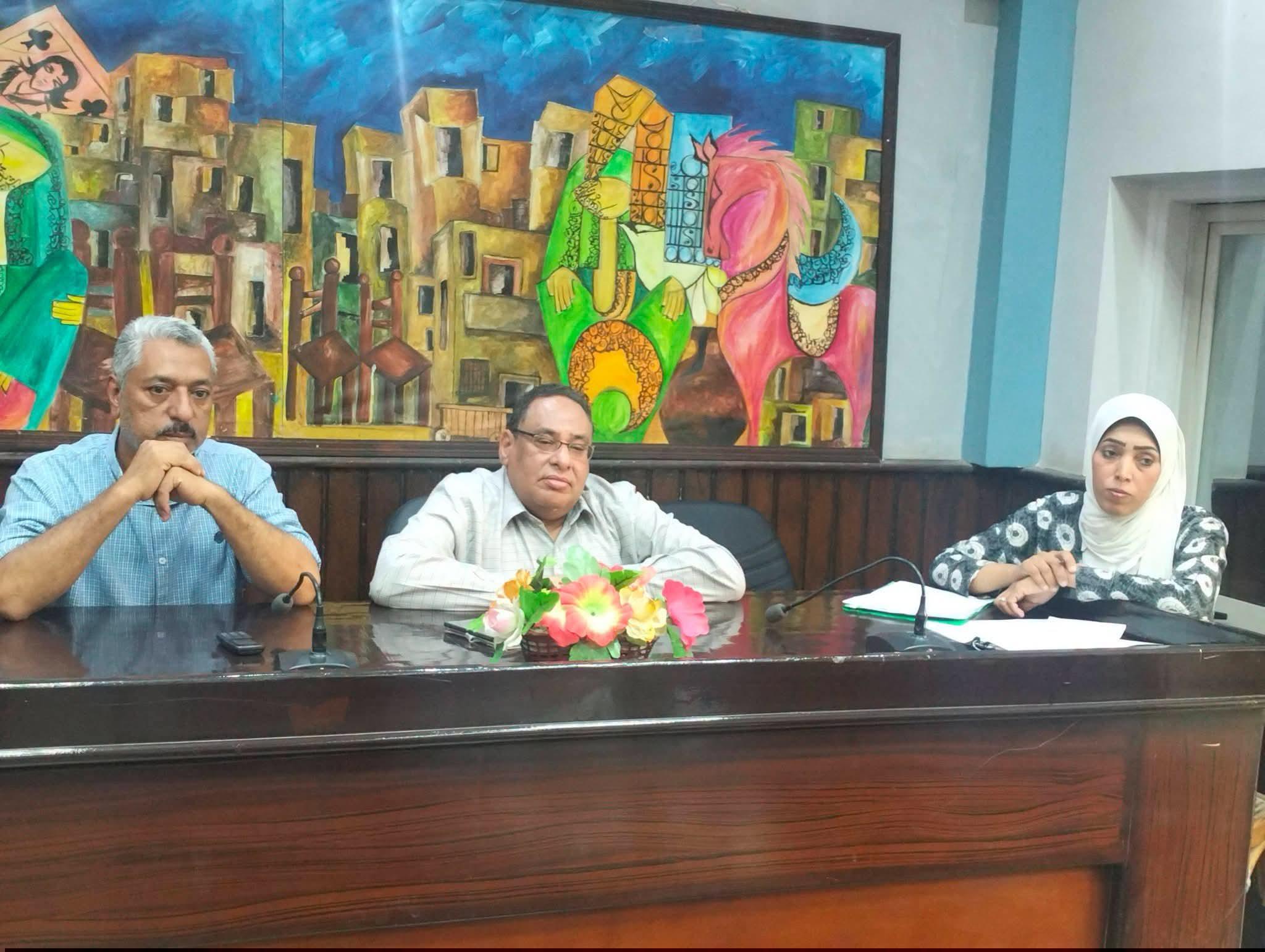 تنفيذي قوص يستعرض إنجازات العام المالي المنصرم ويناقش مشروعات الخطة الجديدة
