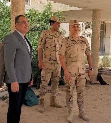 "رئيس جامعة العريش يتفقد فعاليات دورة التربية العسكرية للطلاب ويؤكد: الانضباط والوعي الوطني ركيزة أساسية لإعداد أجيال قادرة على تحمل المسؤولية"