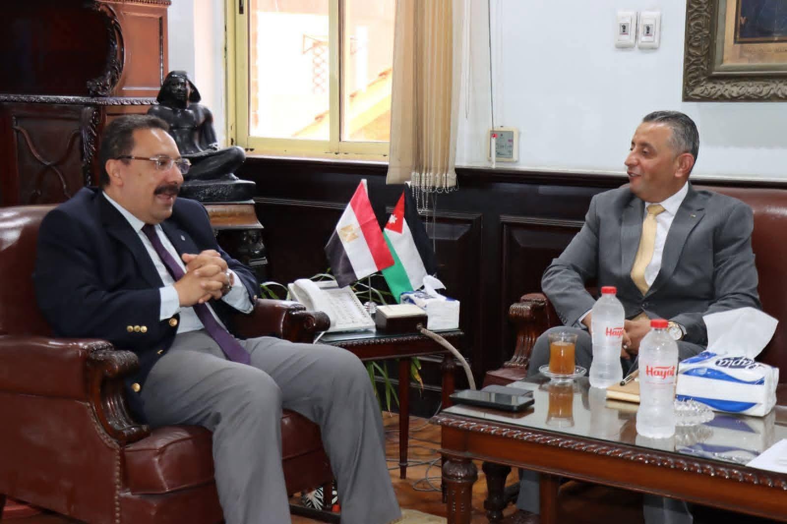 رئيس جامعة الإسكندرية يستقبل الملحق الثقافي الأردني لبحث تعزيز التعاون ودعم الطلاب الوافدين