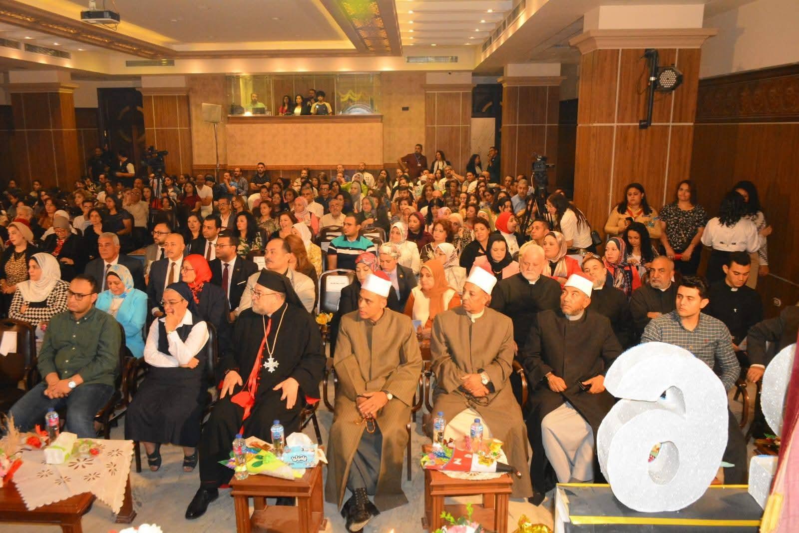 نائب رئيس جامعة أسيوط يشارك في احتفالية مرور 150 عامًا على تأسيس مدرسة راهبات نوتردام..