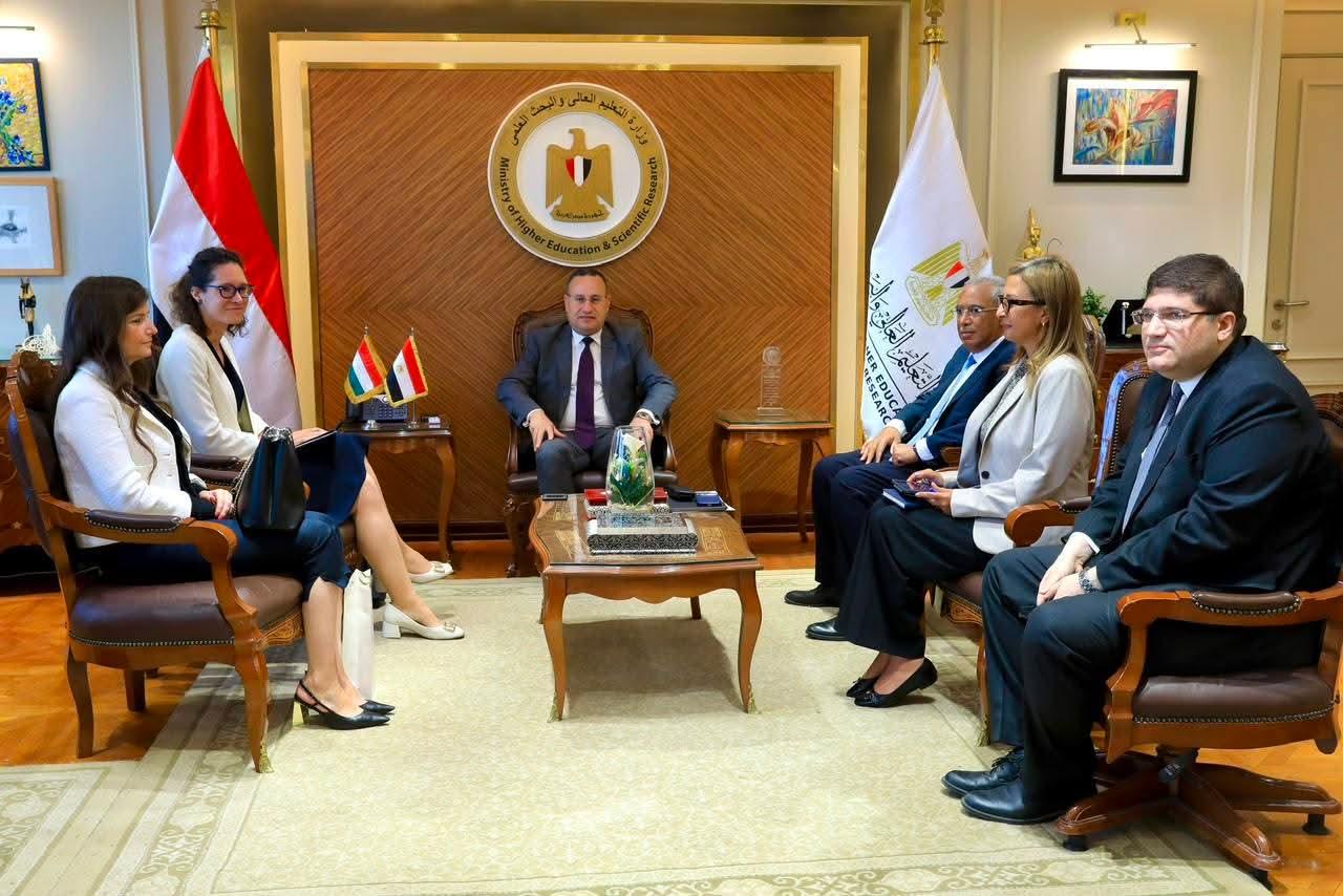 وزير التعليم العالي والبحث العلمي والقائم بأعمال وزير الثقافة يبحث مع سفيرة المجر تعزيز الشراكة المصرية المجرية في التعليم العالي والبحث العلمي والابتكار