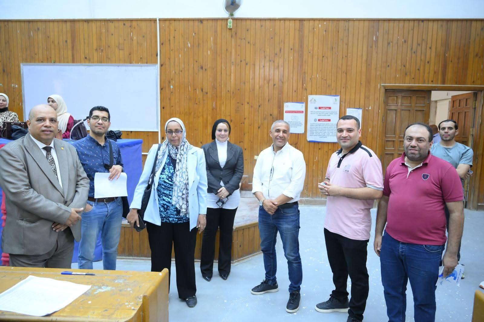 جامعة الفيوم: زيارة لجنة المجلس الأعلى للجامعات لمتابعة اختبارات قدرات كلية علوم الرياضة