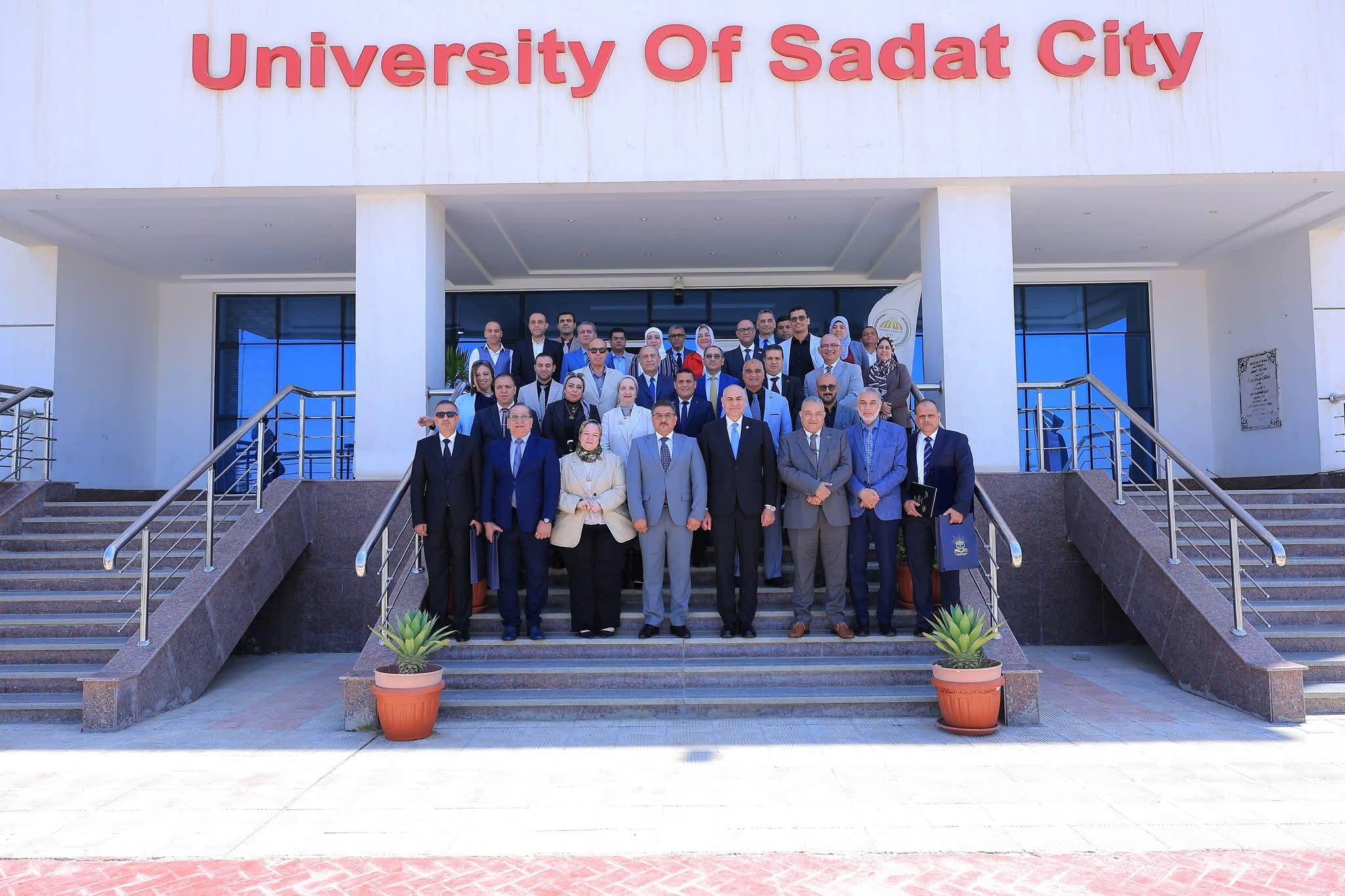 رئيس جامعة مدينة السادات يوقع بروتوكول تعاون استراتيجي مع جامعة الحلة العراقية لتعزيز الشراكة الأكاديمية والبحثية والتدويل الدولي