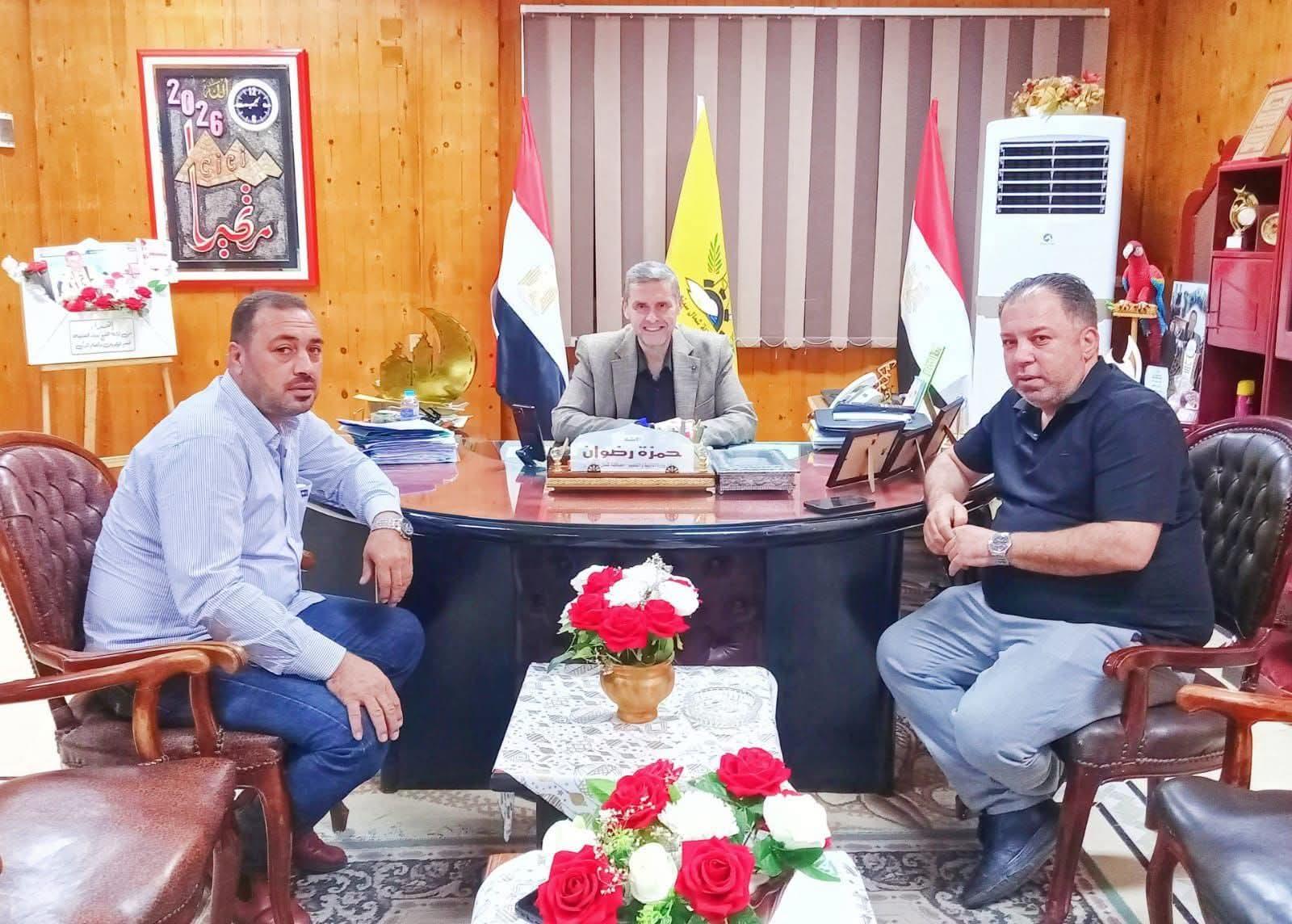 وكيل وزارة التعليم بشمال سيناء يستقبل عضو مجلس النواب لبحث مطالب أهالي مدينة العريش.